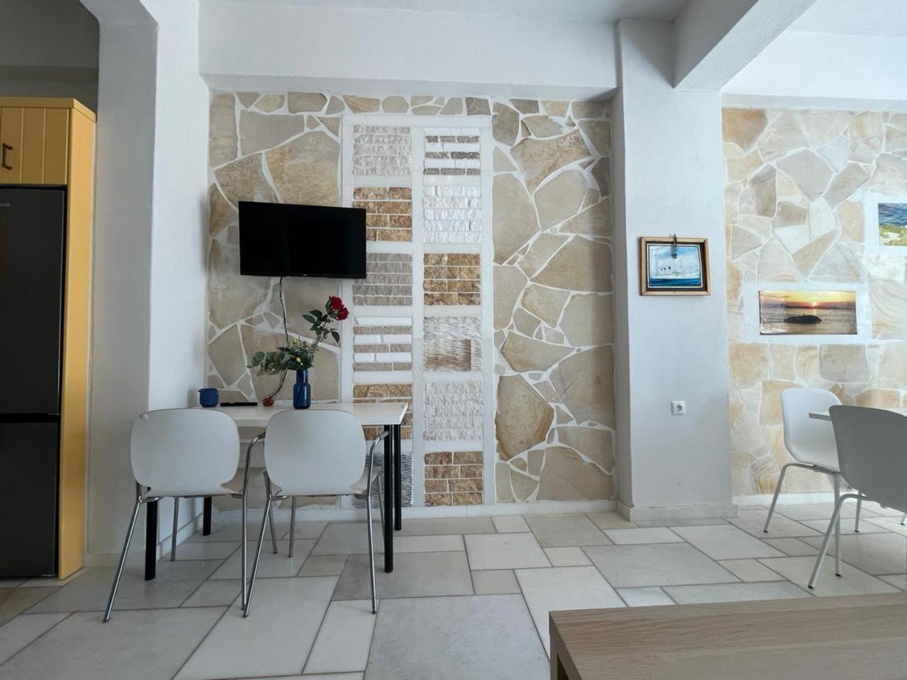 מיקרי ויגלה Armonia Studios, Apartments & Villa מראה חיצוני תמונה